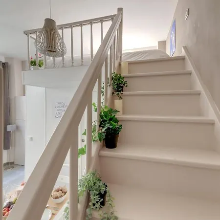 Charming & Cosy Flat In Heart Of Marais, 2min Walk To Art & Metier Museum
